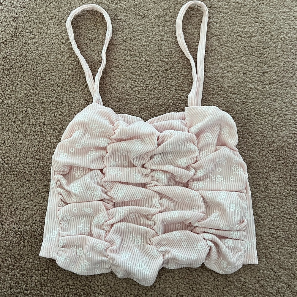 NWOT floral boohoo crop top